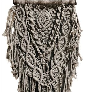 Macrame wall hanging